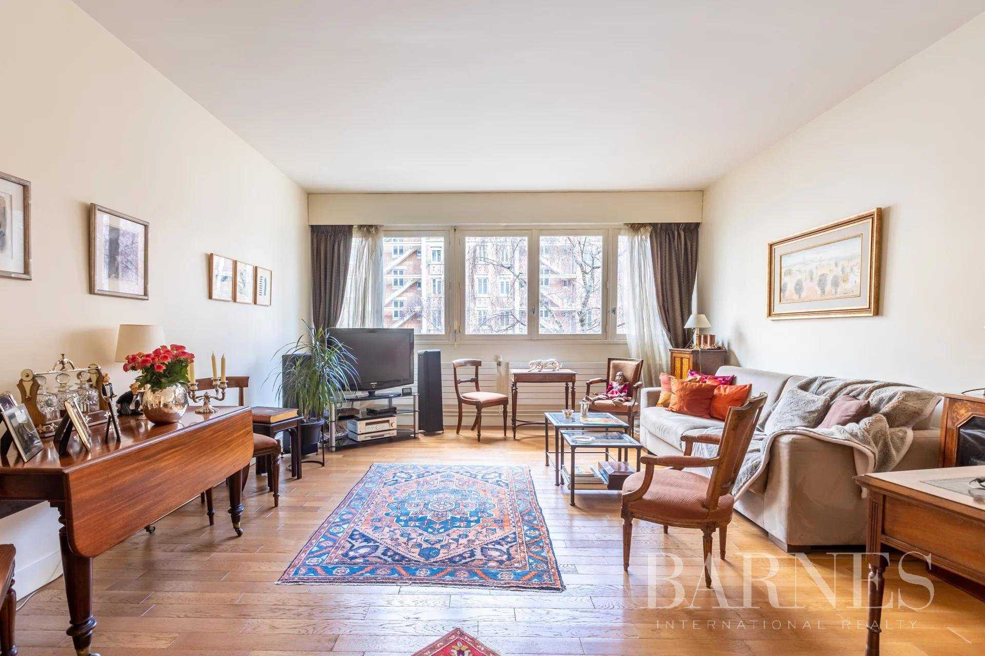 Apartment Paris 75016