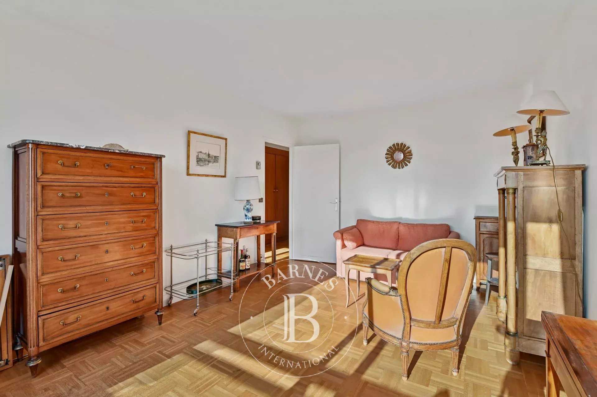 Paris  - Appartement 2 Pi&egrave;ces, 1 Chambre