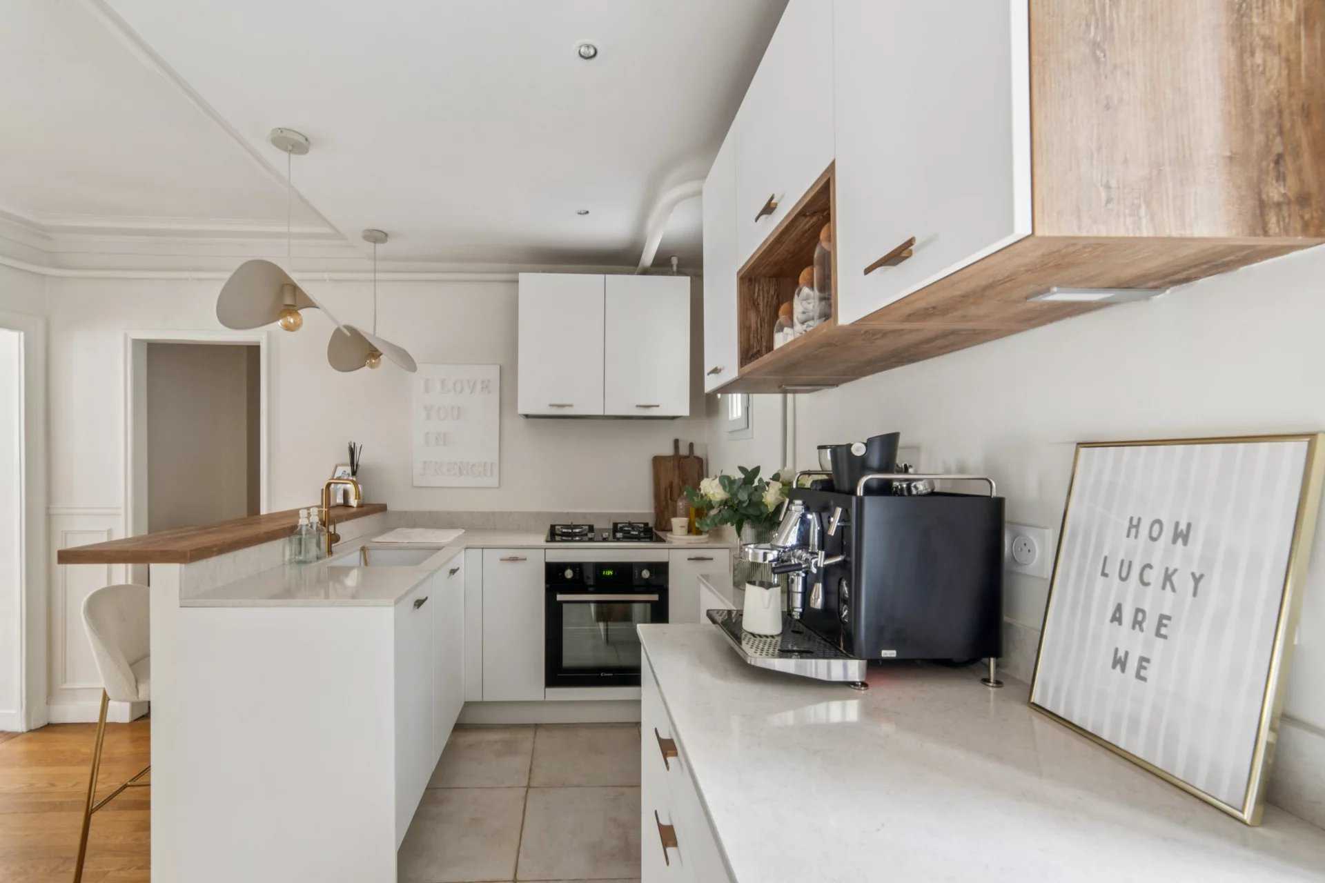 Paris  - Appartement 3 Pi&egrave;ces 2 Chambres