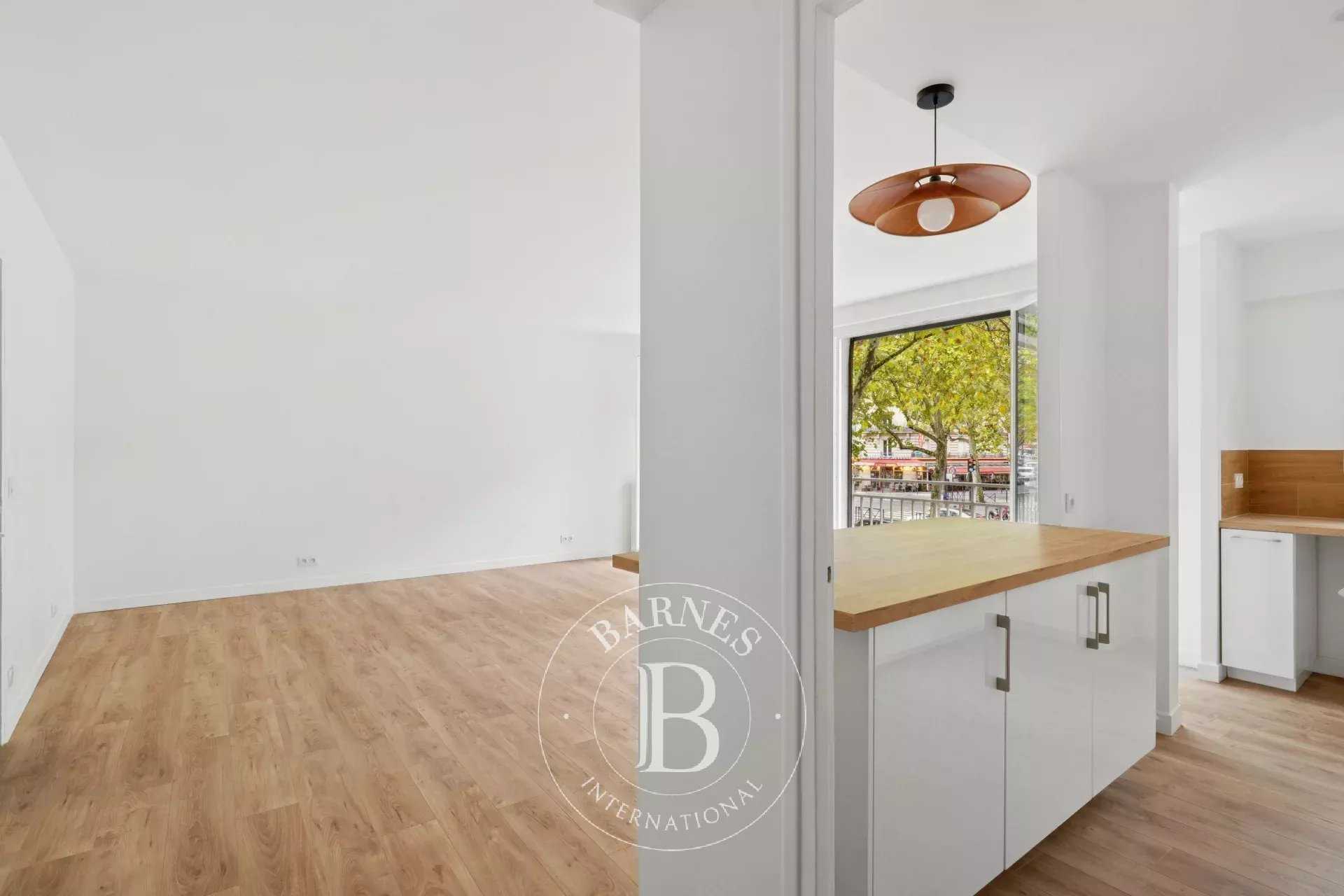 Paris  - Appartement 3 Pièces 2 Chambres
