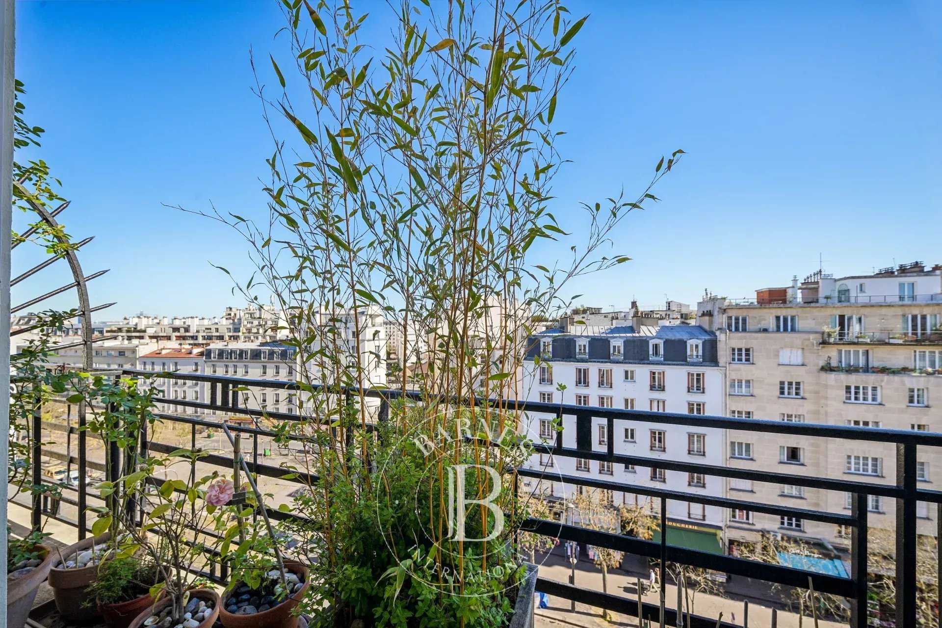 Paris  - Appartement 3 Pi&egrave;ces 2 Chambres