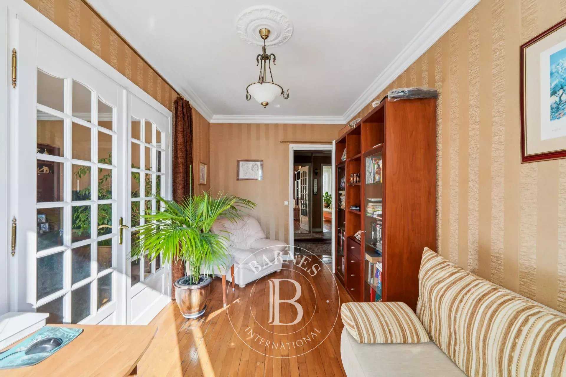 Paris  - Appartement 3 Pièces, 1 Chambre
