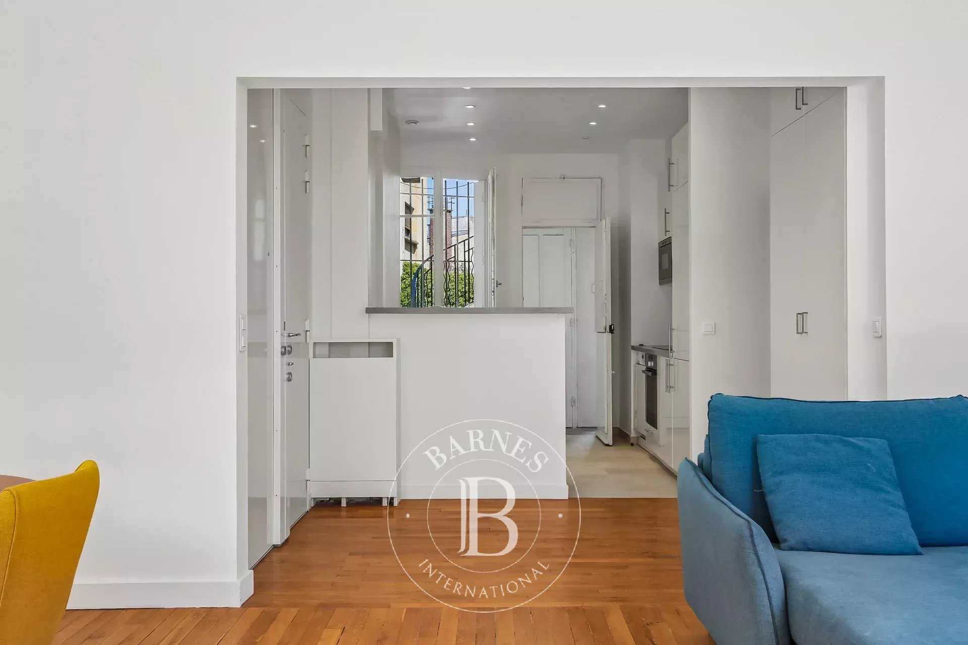 Paris  - Appartement 3 Pi&egrave;ces 2 Chambres