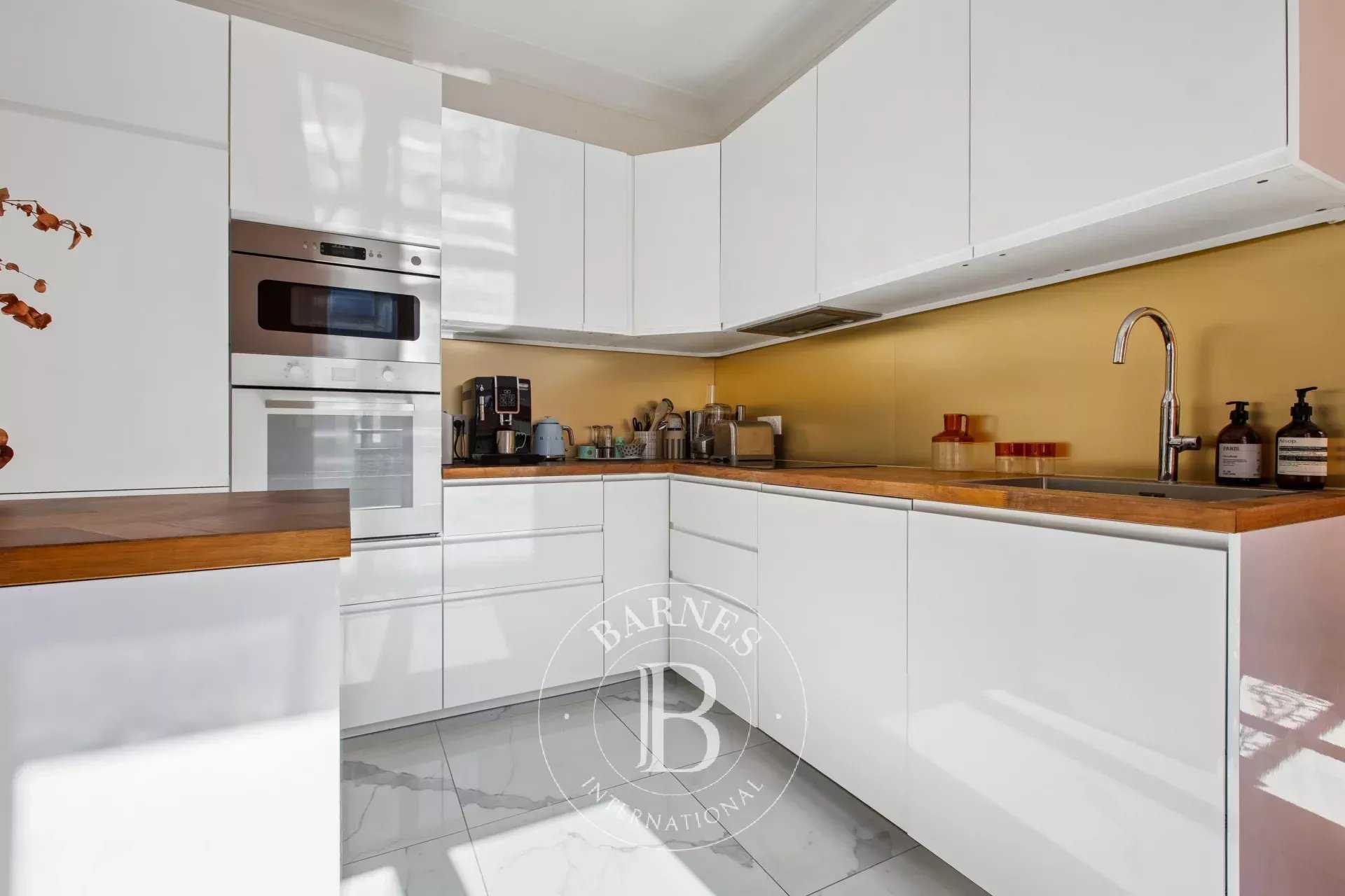 Paris  - Appartement 2 Pi&egrave;ces, 1 Chambre