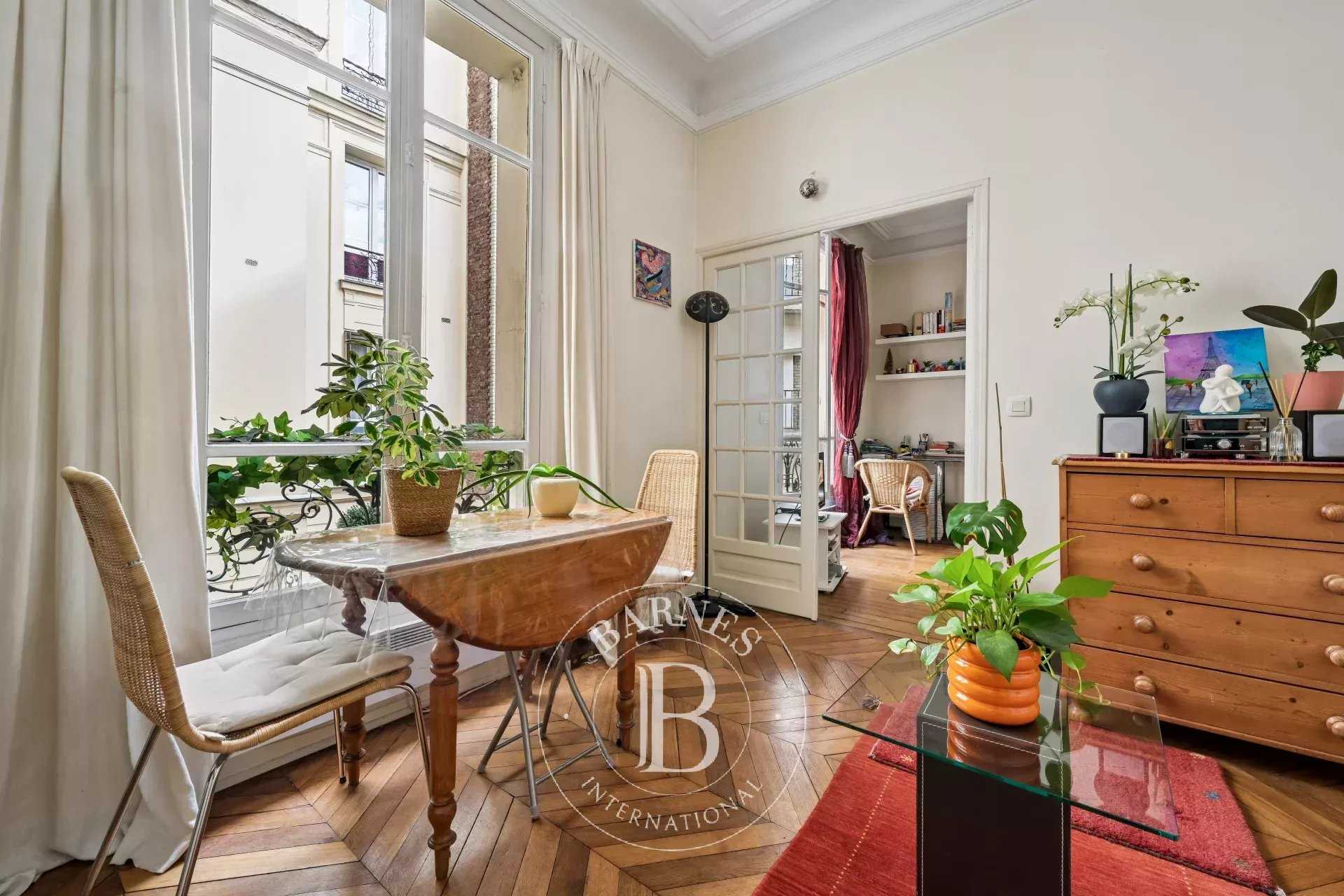 Paris  - Piso 2 Cuartos, 1 Habitacion