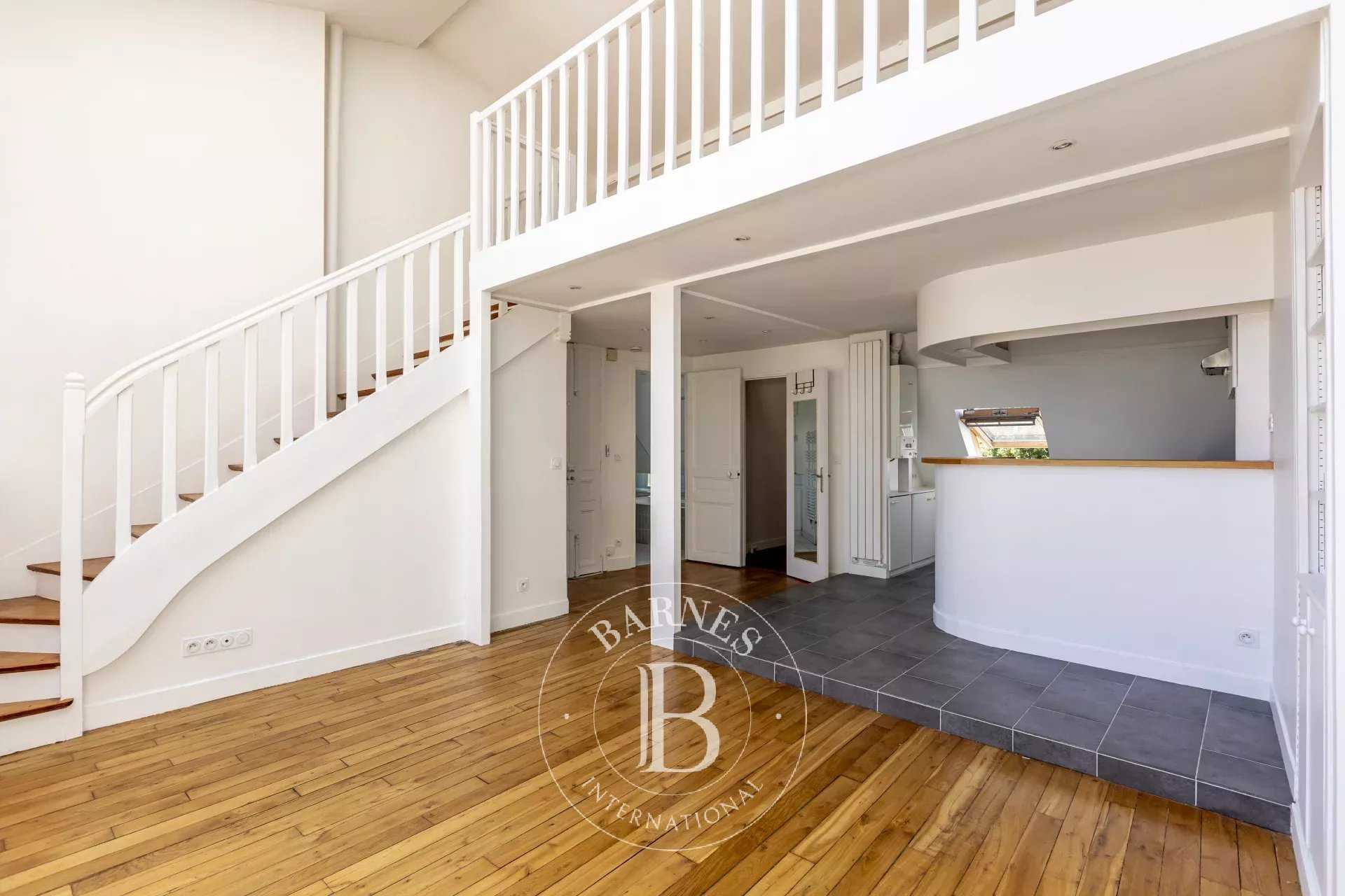 Paris  - Appartement 2 Pièces, 1 Chambre