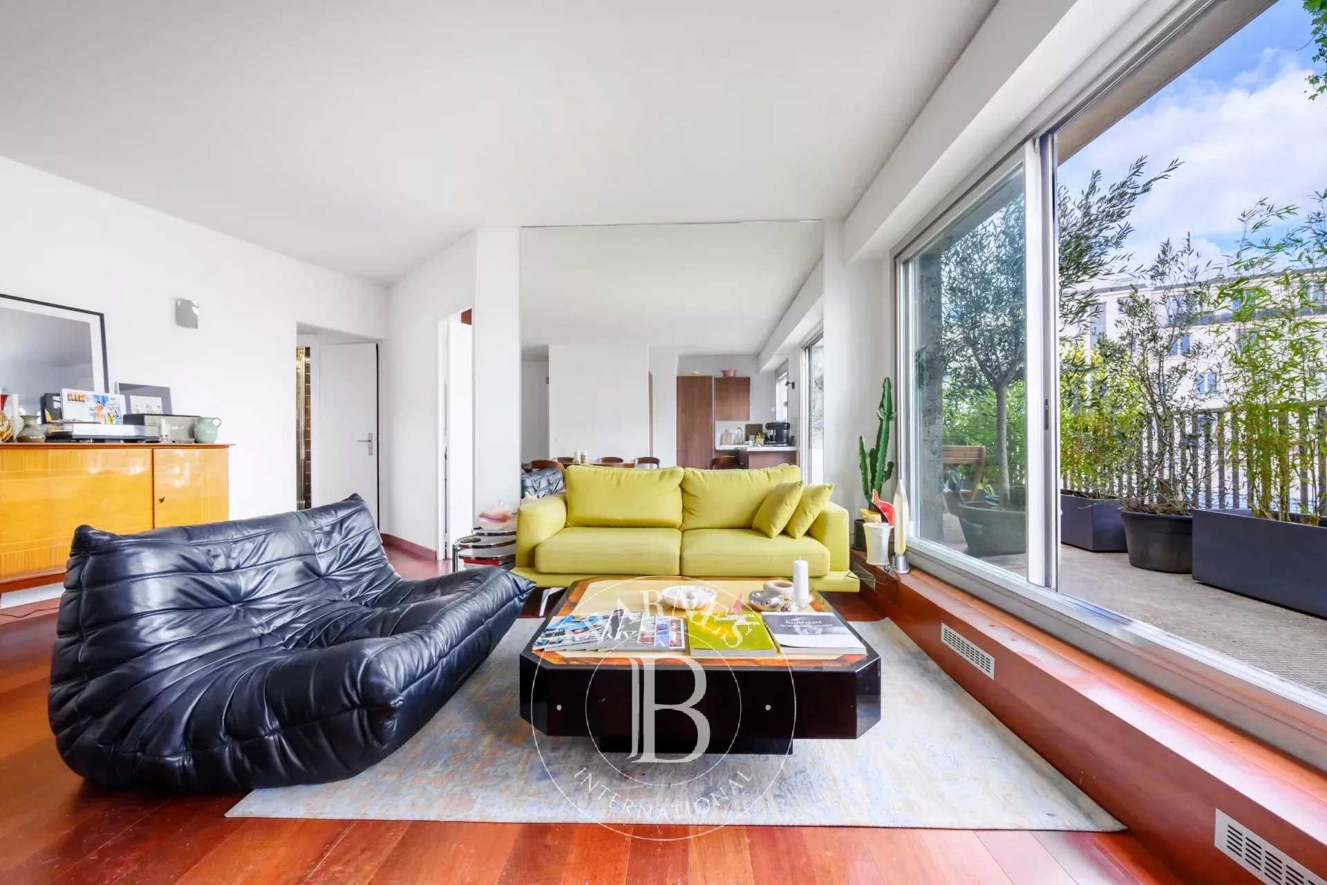 Paris  - Apartment 2 Bedrooms