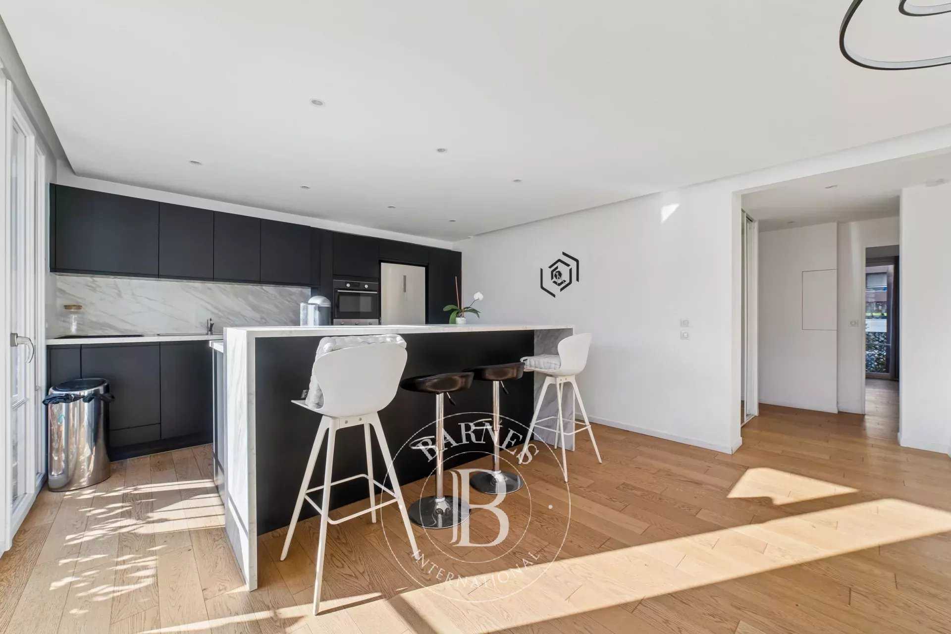 Paris  - Piso 4 Cuartos 3 Habitaciones