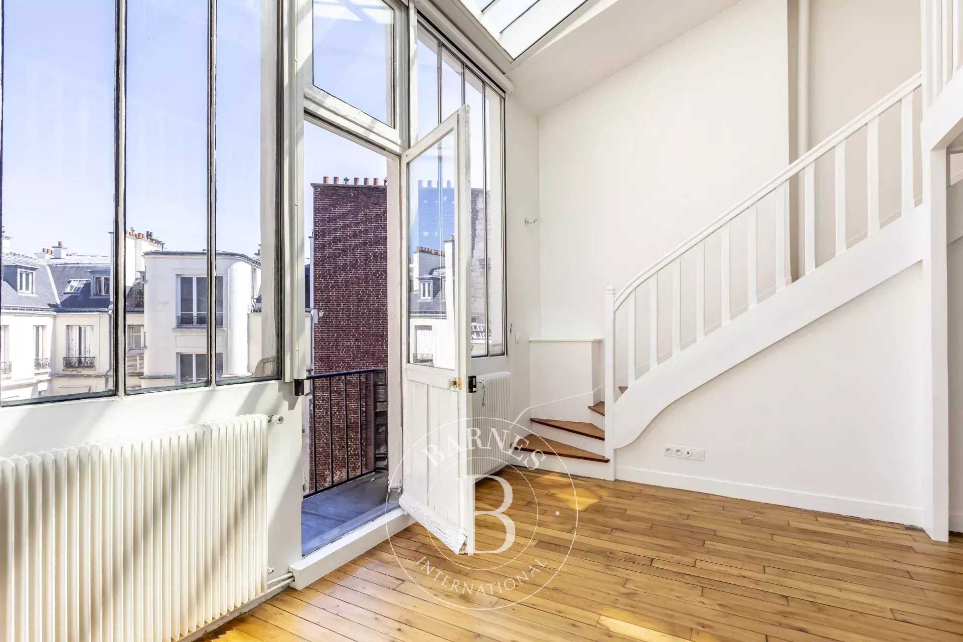 Paris  - Appartement 2 Pièces, 1 Chambre