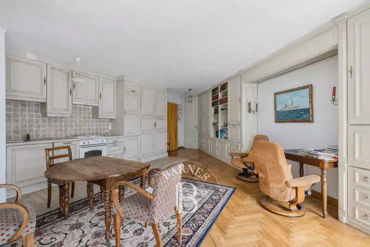 Paris  - Appartement 2 Pi&egrave;ces, 1 Chambre