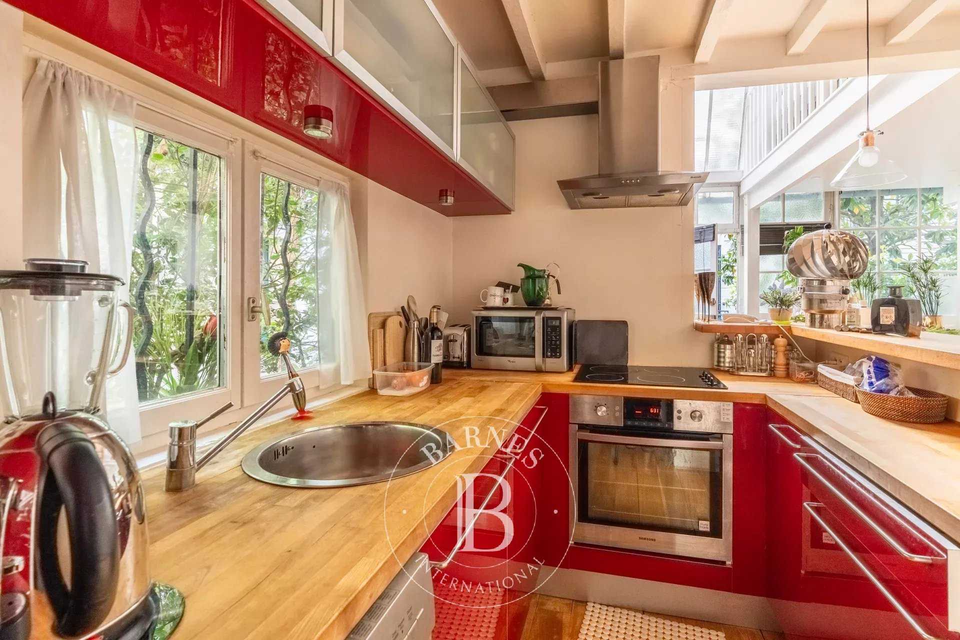 Paris  - Appartement 3 Pièces, 1 Chambre