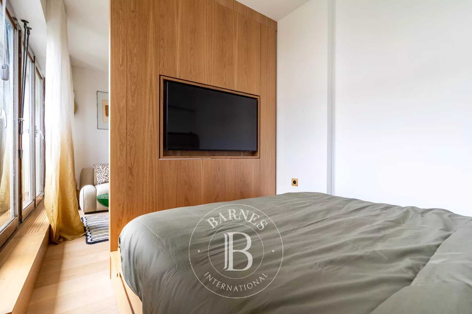 Paris  - Appartement 2 Pièces, 1 Chambre