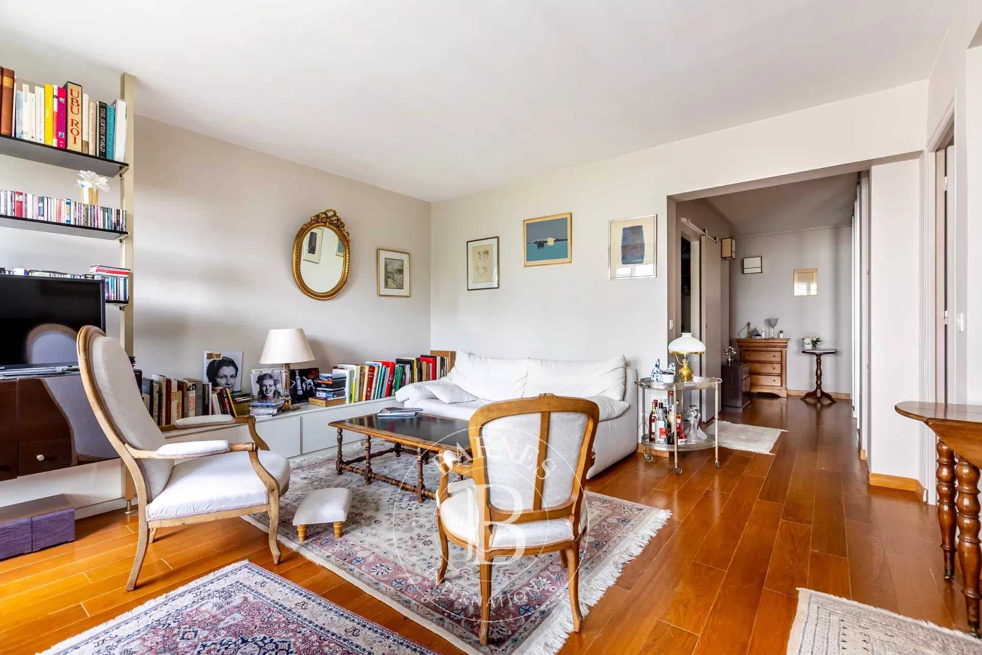 Paris  - Apartment 2 Bedrooms
