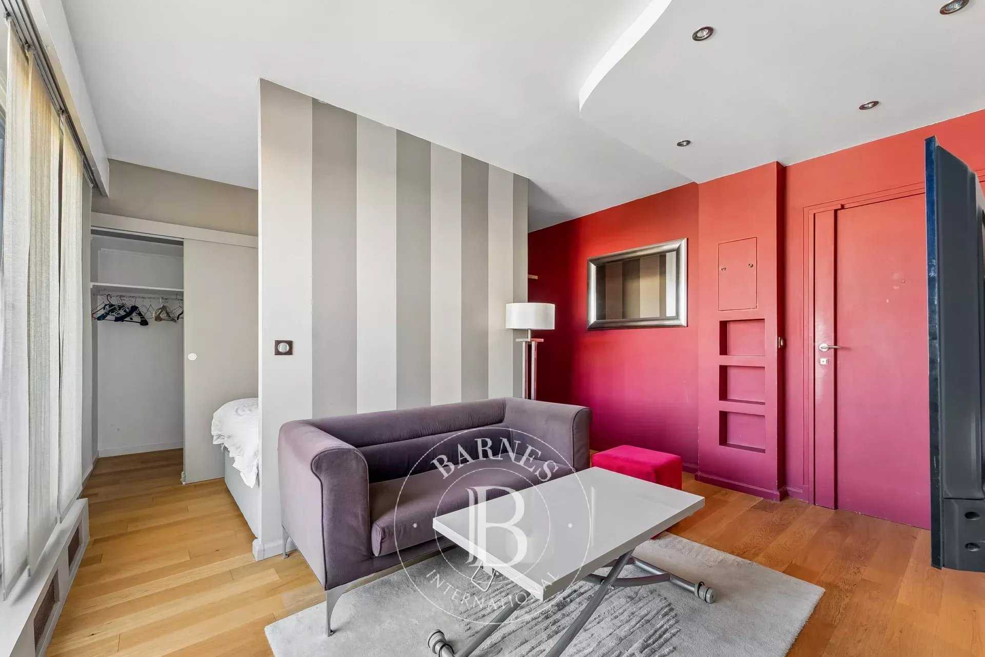 Paris  - Appartement 2 Pi&egrave;ces, 1 Chambre