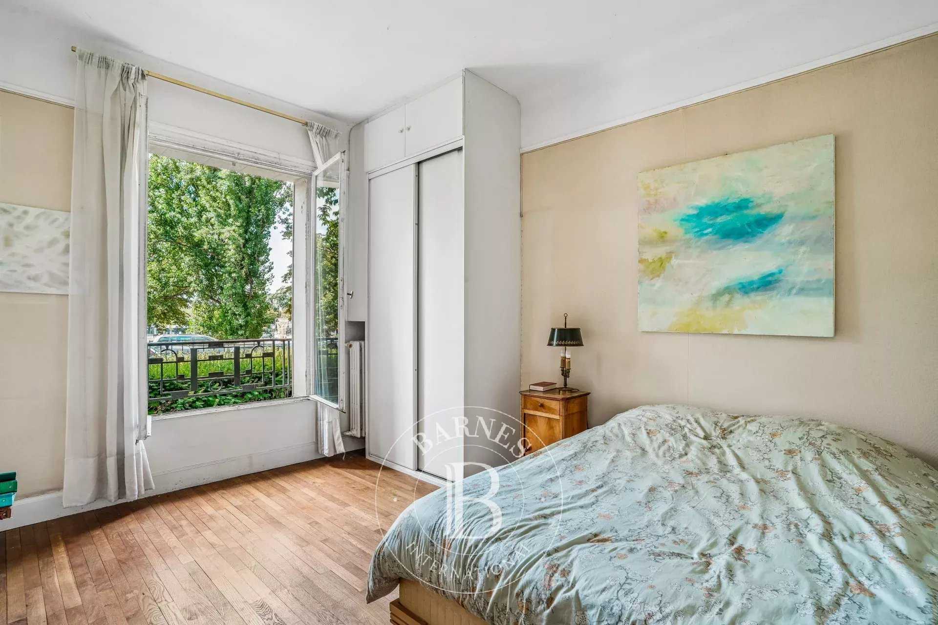 Paris  - Appartement 4 Pi&egrave;ces 2 Chambres
