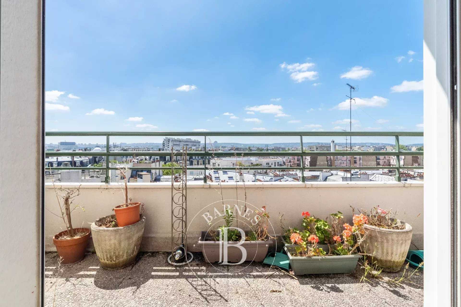 Paris  - Appartement 2 Pièces, 1 Chambre