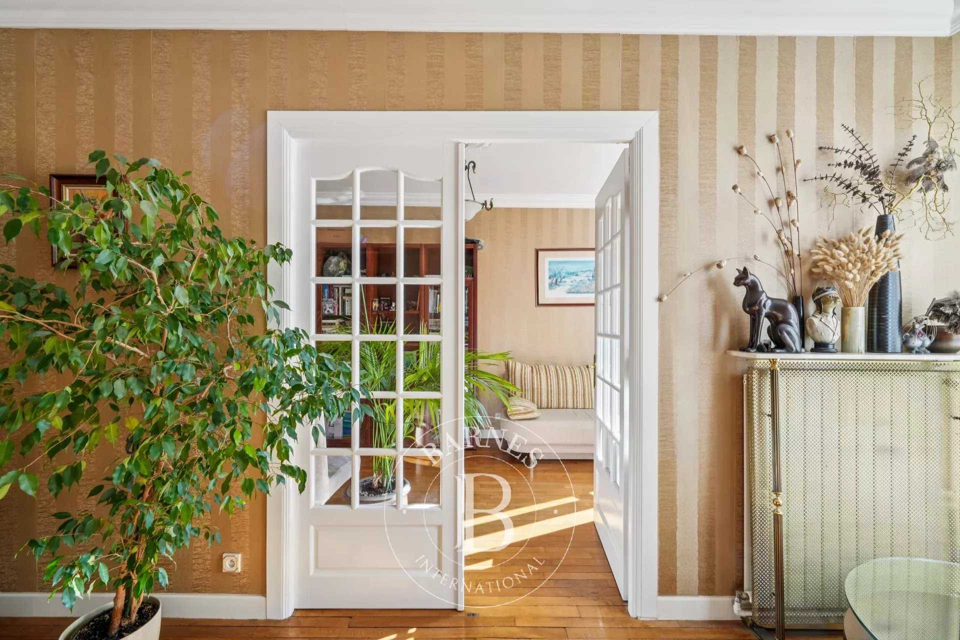 Paris  - Appartement 3 Pièces, 1 Chambre