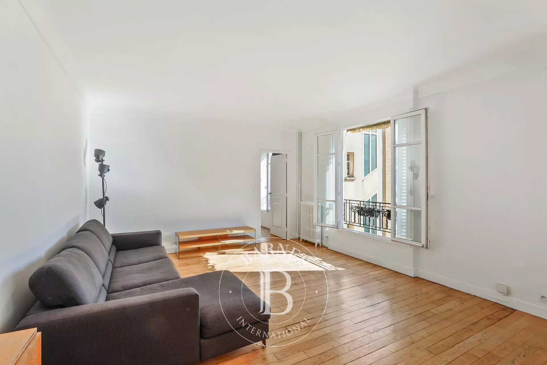 Paris  - Appartement 2 Pi&egrave;ces, 1 Chambre