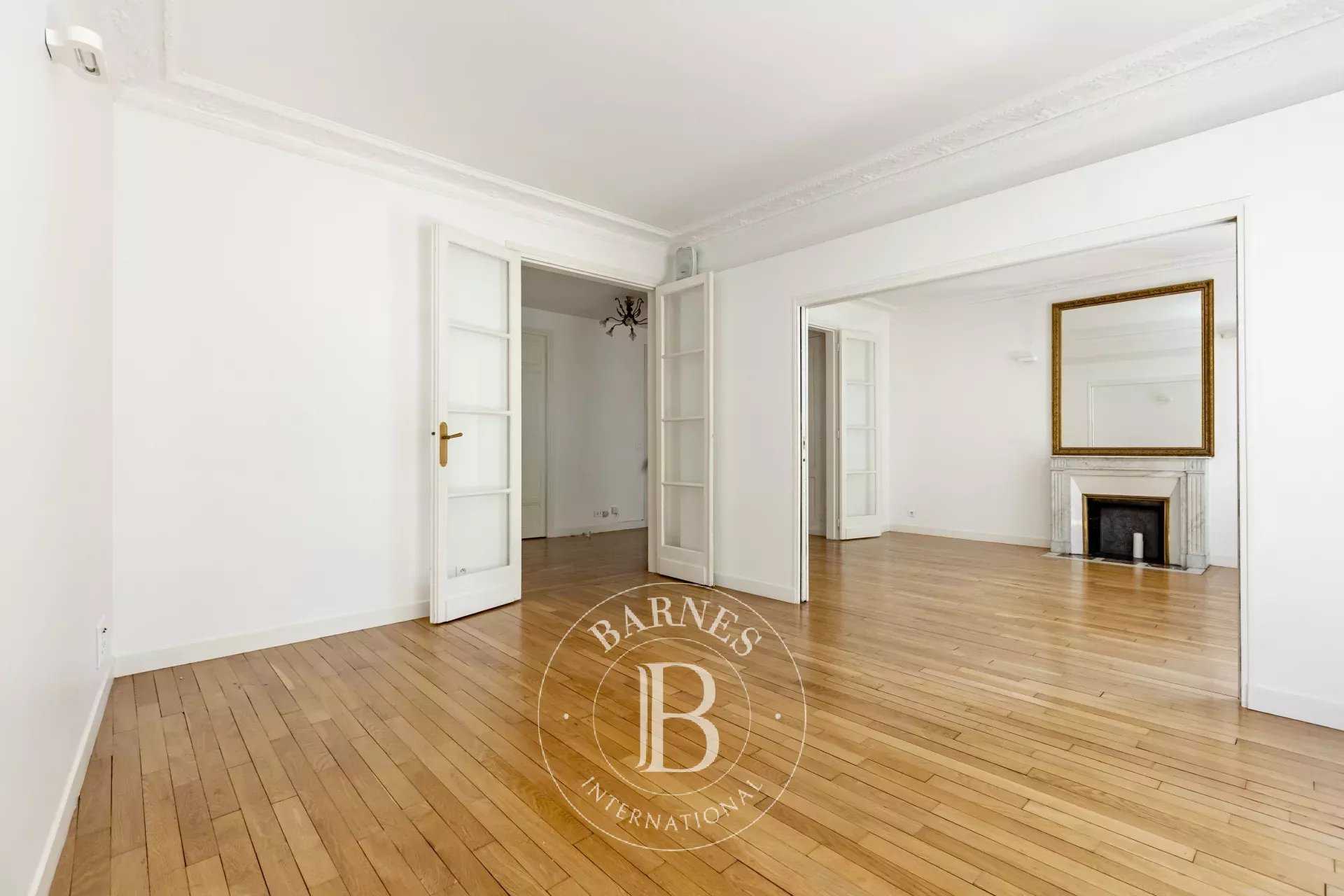 Paris  - Appartement 3 Pièces, 1 Chambre
