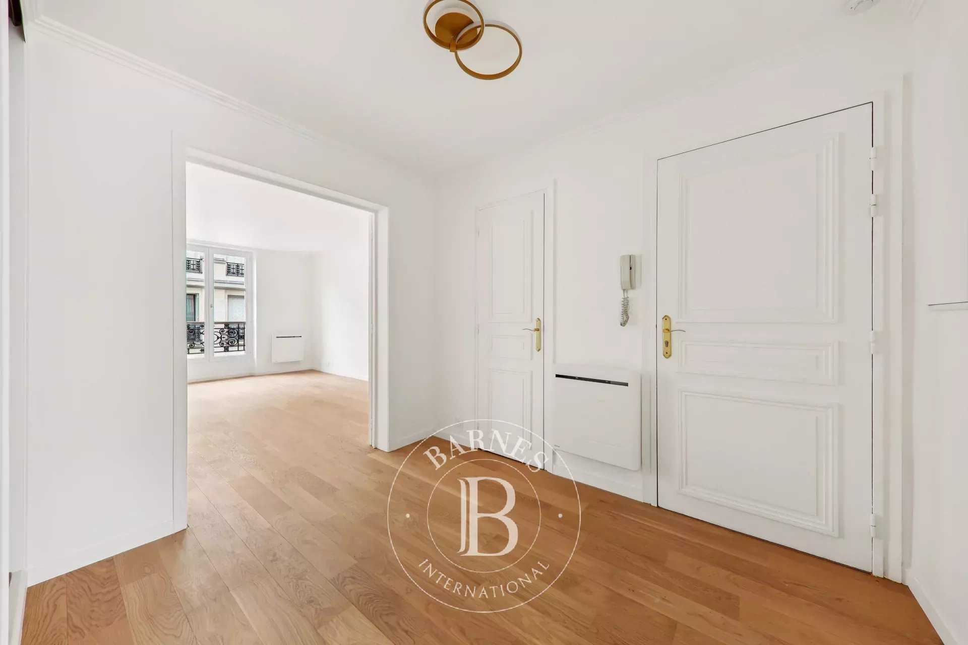 Paris  - Apartment 2 Bedrooms