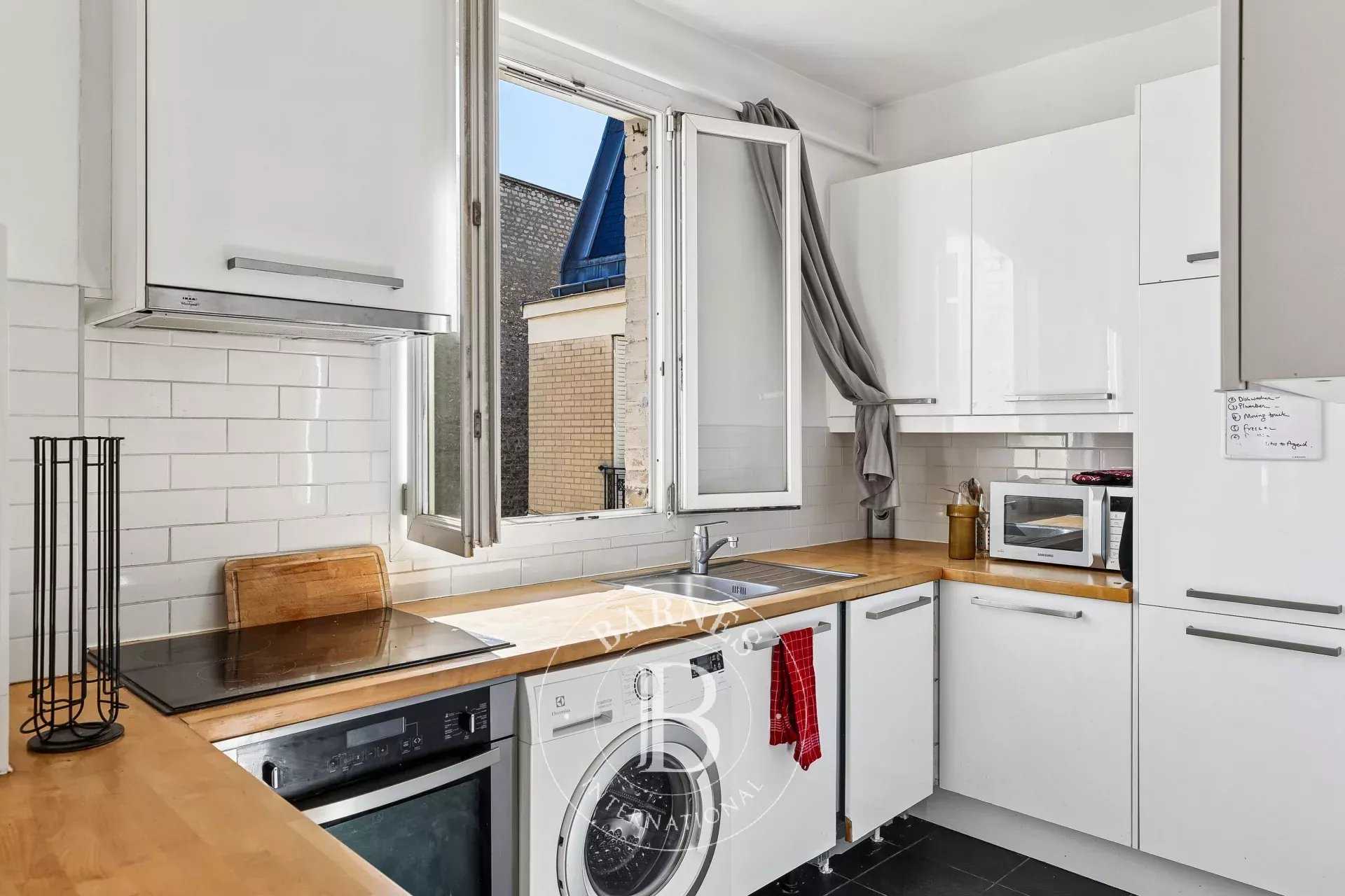 Paris  - Appartement 2 Pi&egrave;ces, 1 Chambre