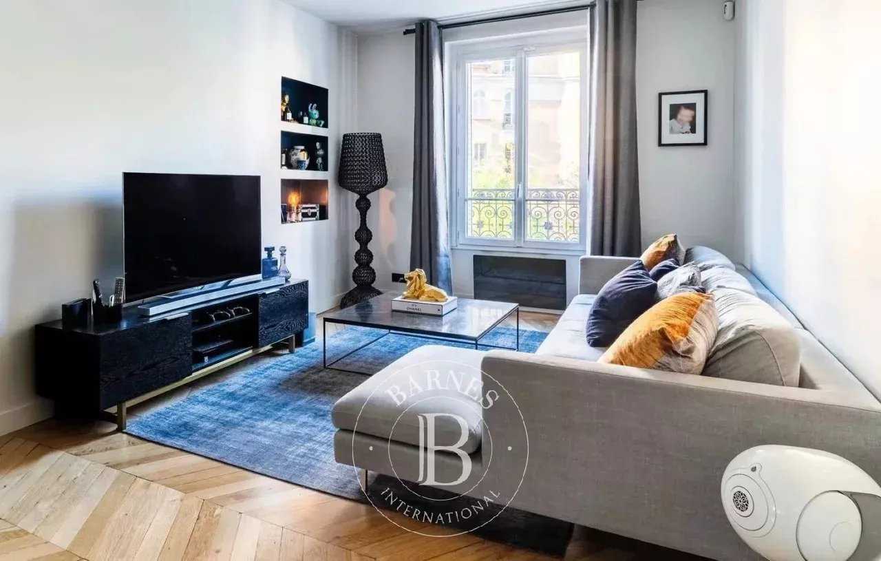 Paris  - Appartement 3 Pièces 2 Chambres