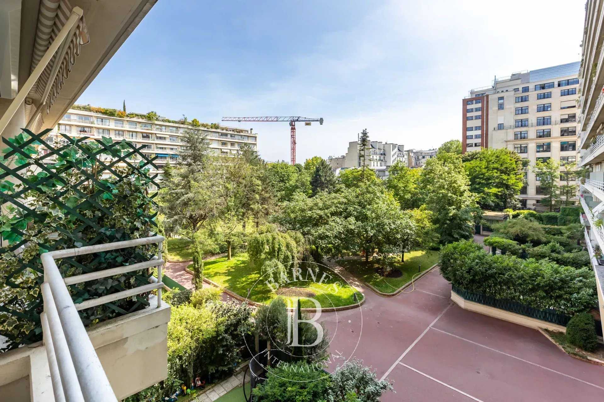 Apartment Paris 75016  -  ref 85710906 (picture 2)