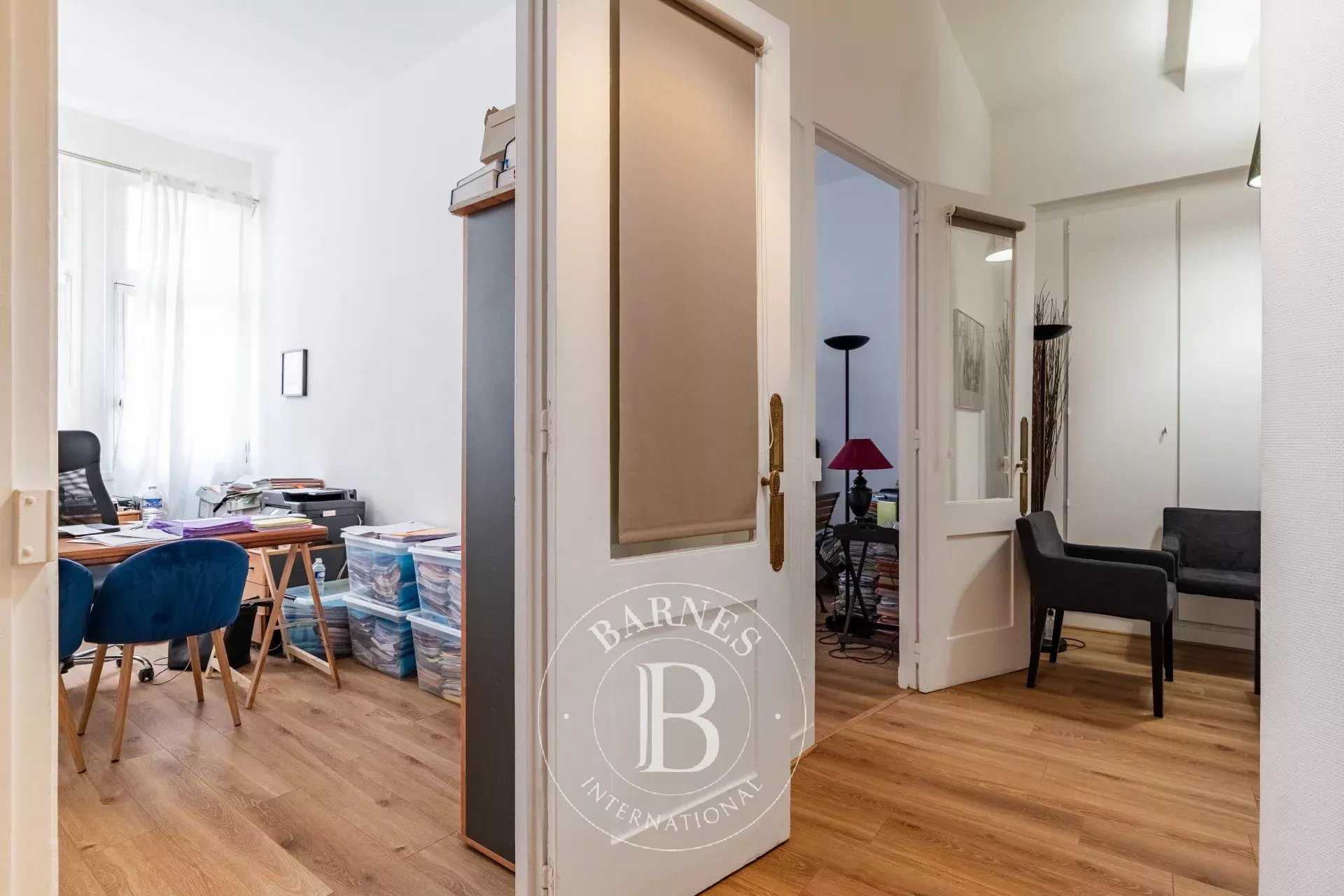 Apartment Paris 75016  -  ref 85796427 (picture 2)