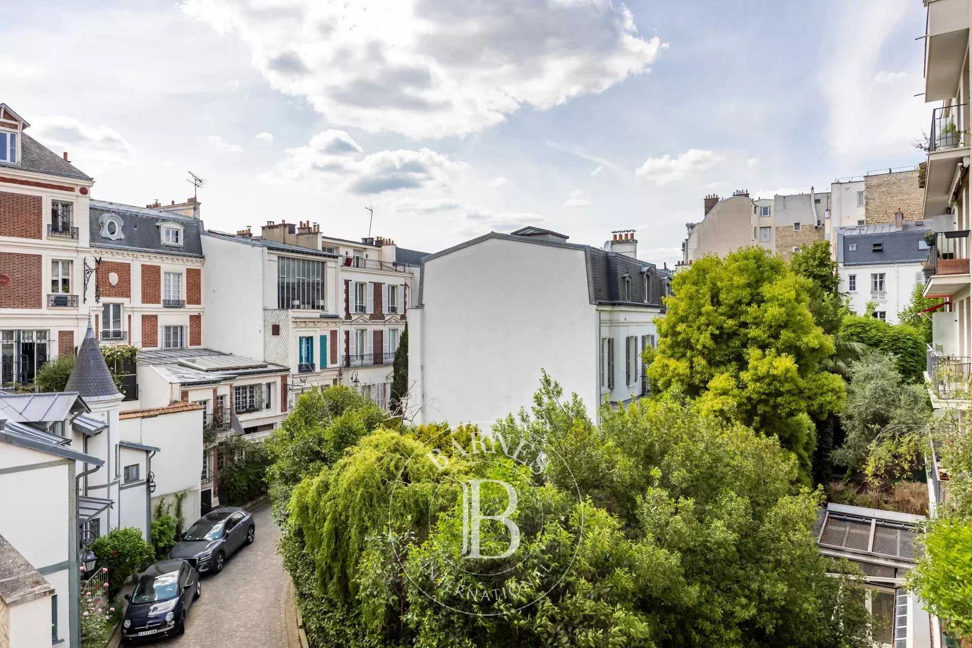 Apartment Paris 75016  -  ref 85947793 (picture 1)