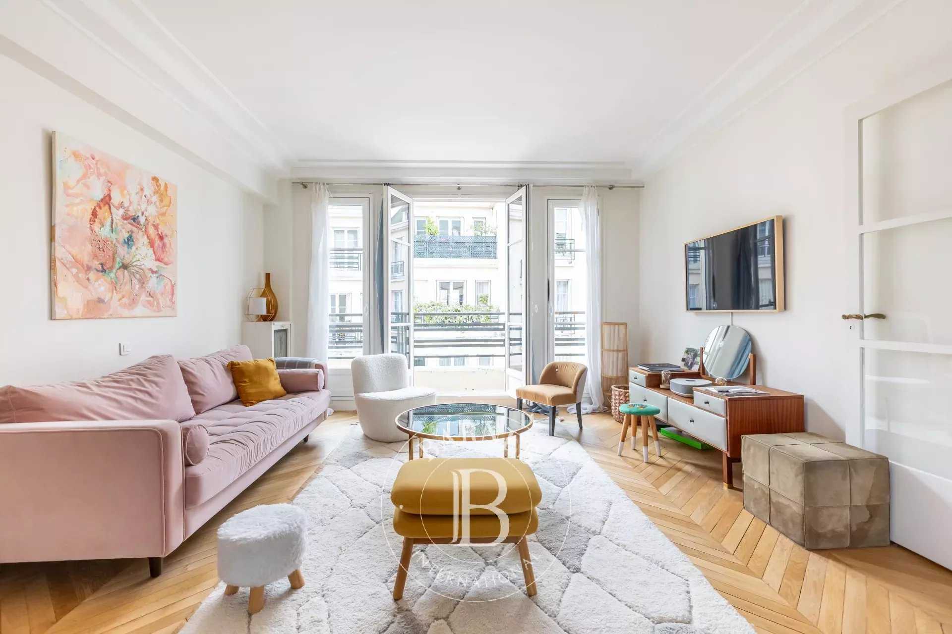 Apartment Paris 75016  -  ref 83227665 (picture 1)