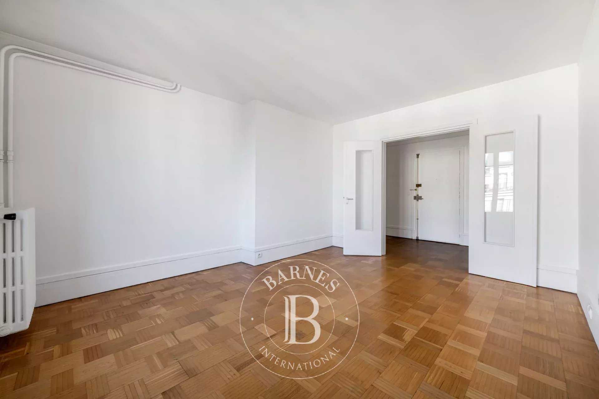 Appartement Paris 75016  -  ref 85640040 (picture 3)