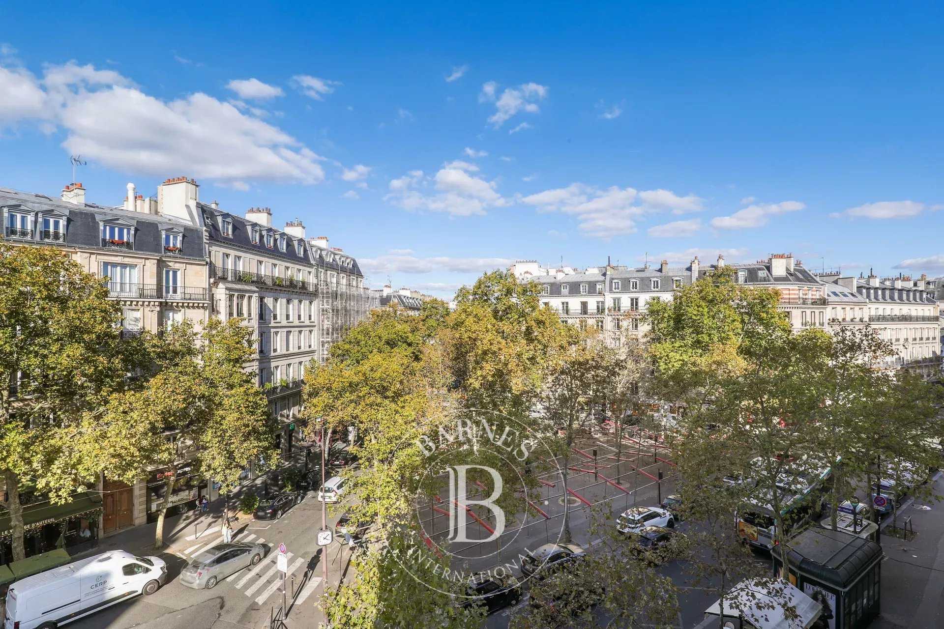 Apartment Paris 75016  -  ref 86281727 (picture 1)