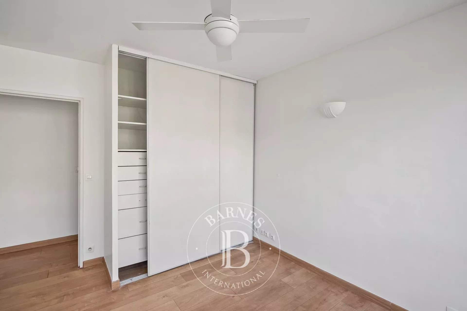 Paris  - Appartement 3 Pi&egrave;ces, 1 Chambre - picture 12