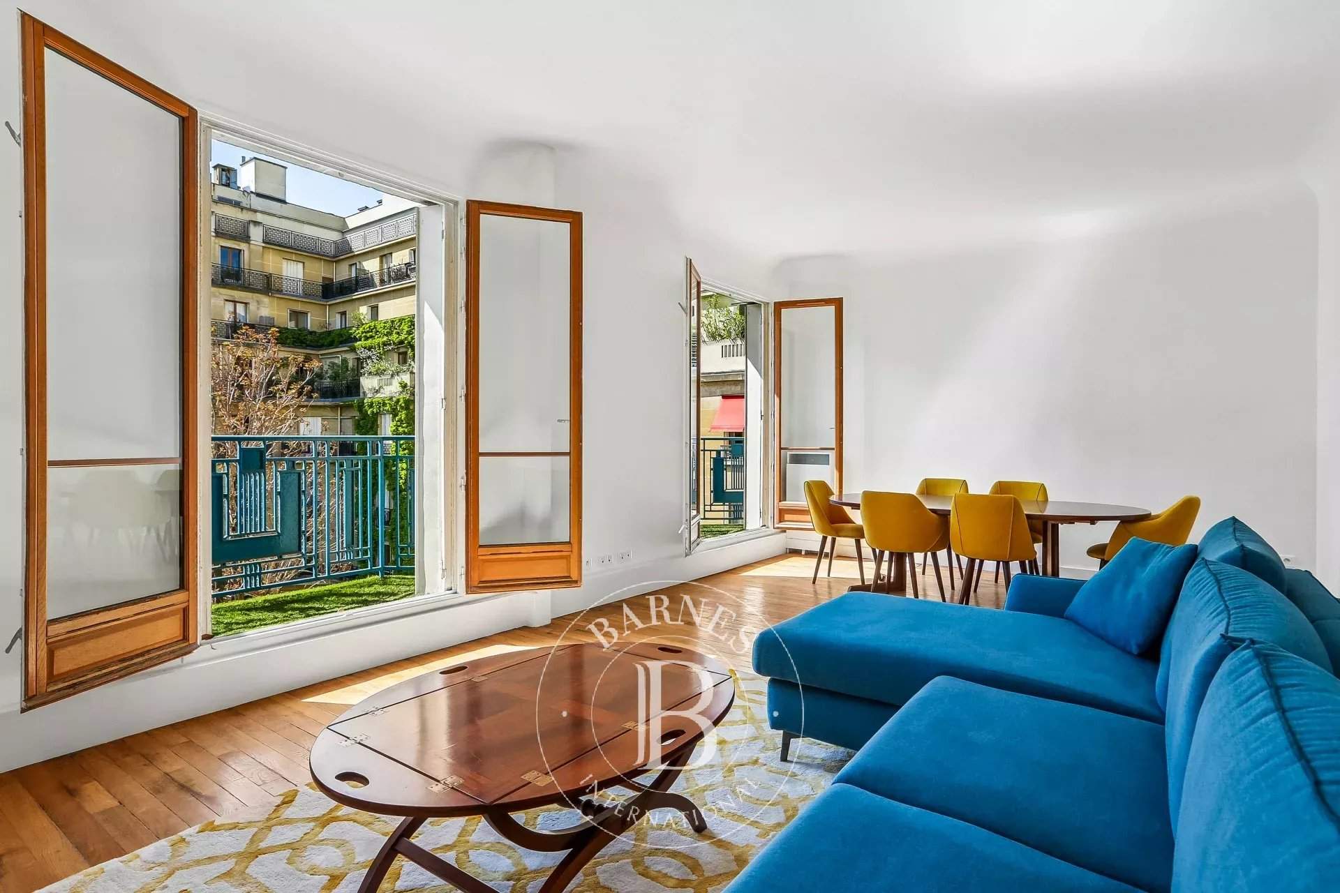 Paris  - Appartement 3 Pi&egrave;ces 2 Chambres - picture 1