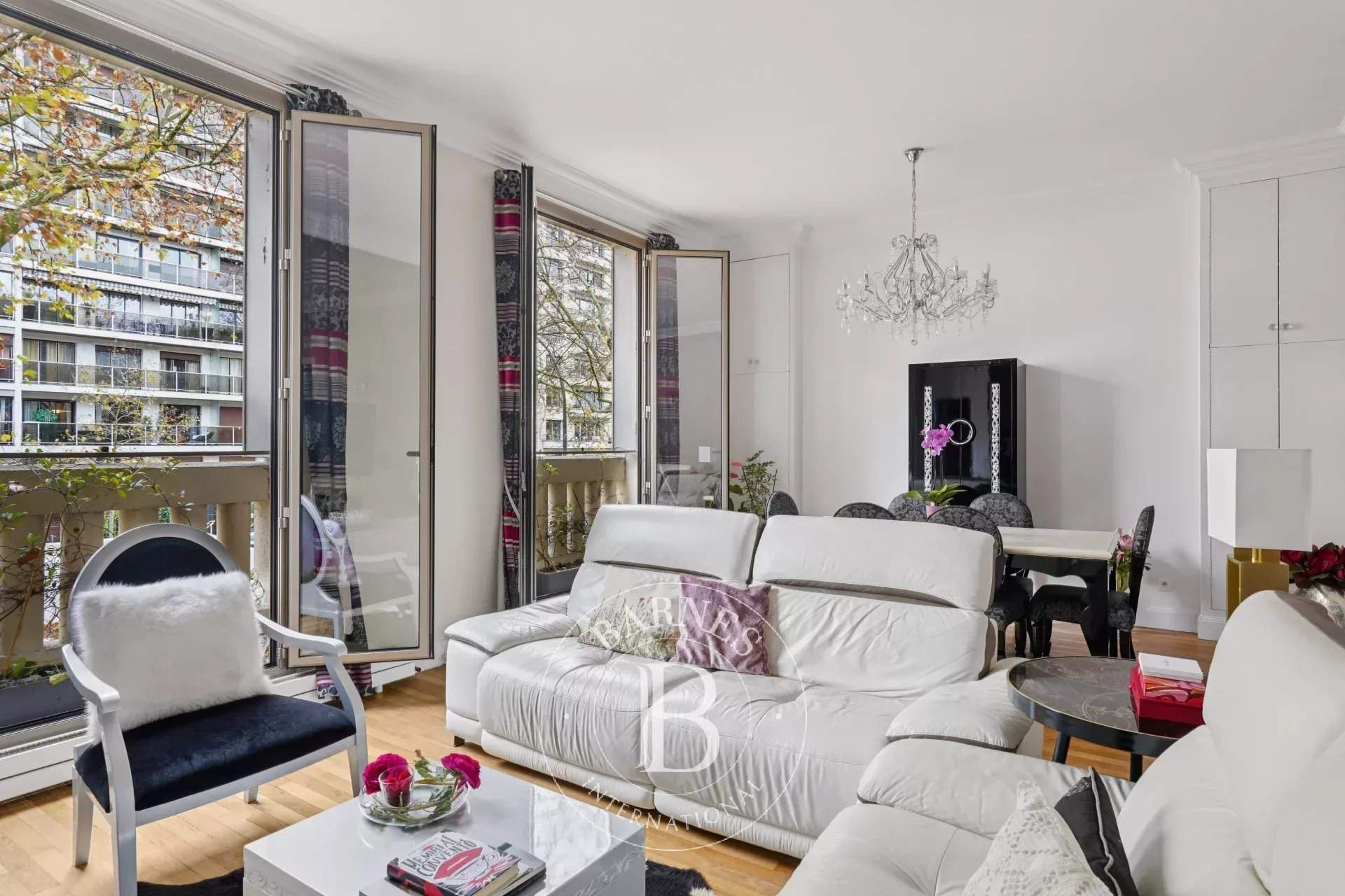 Paris  - Appartement 3 Pi&egrave;ces 2 Chambres - picture 2