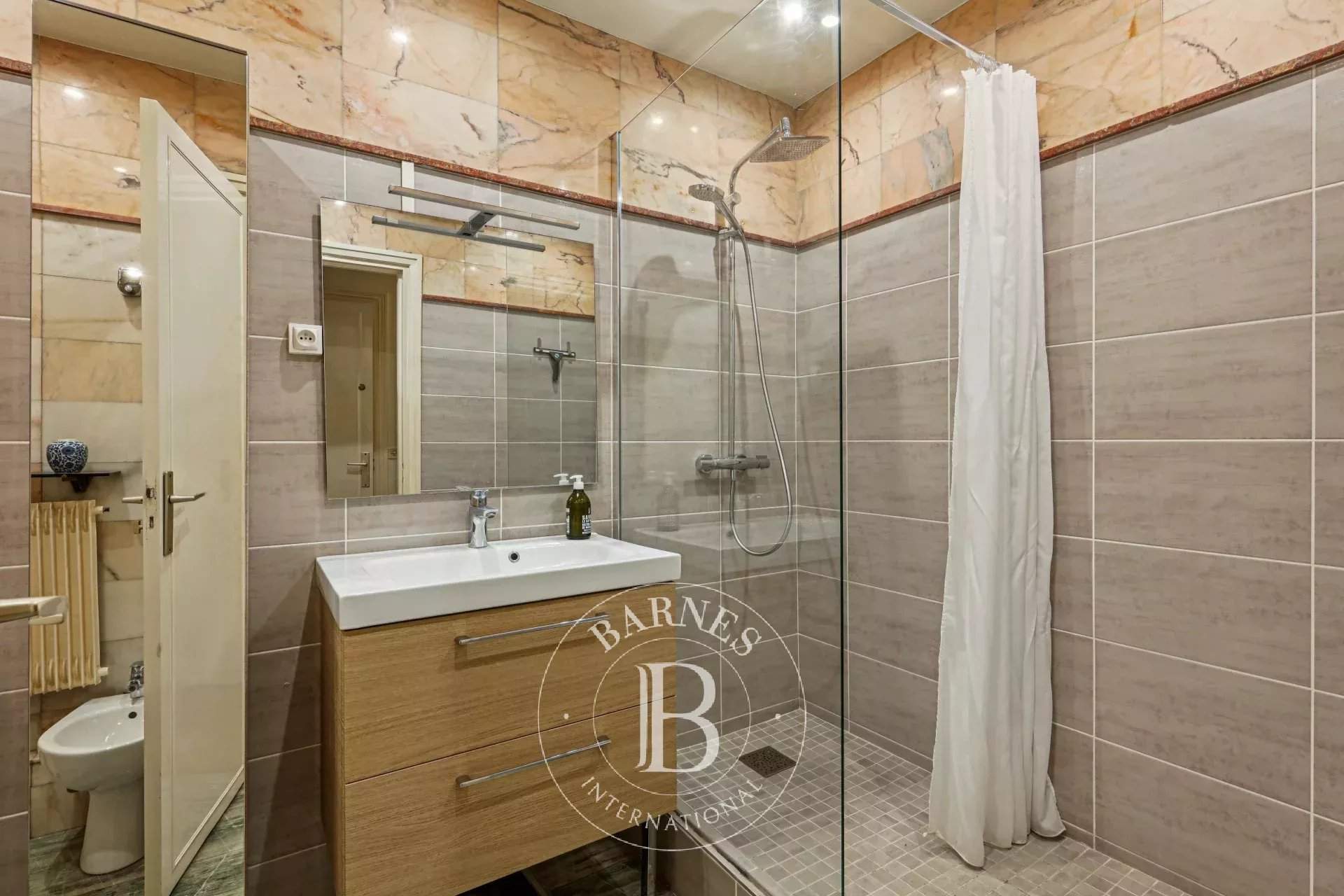 Paris  - Apartment 2 Bedrooms - picture 12