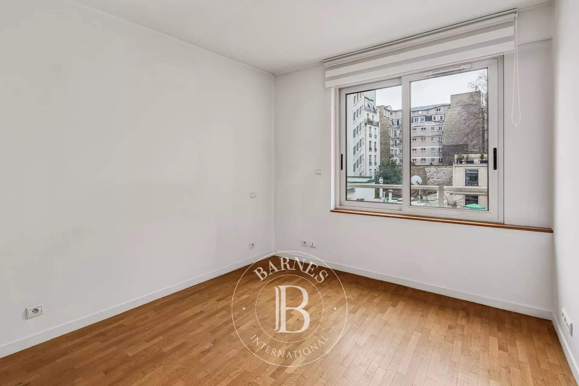 Paris  - Appartement 4 Pi&egrave;ces 2 Chambres - picture 9