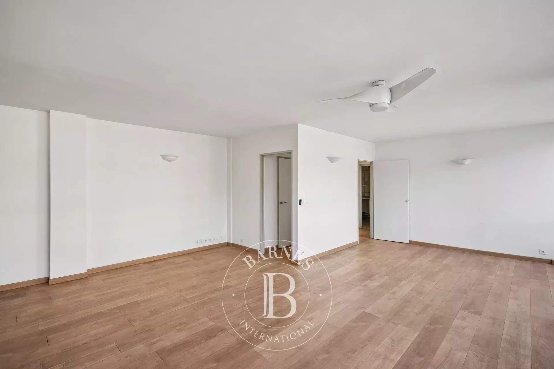 Paris  - Appartement 3 Pi&egrave;ces, 1 Chambre - picture 4