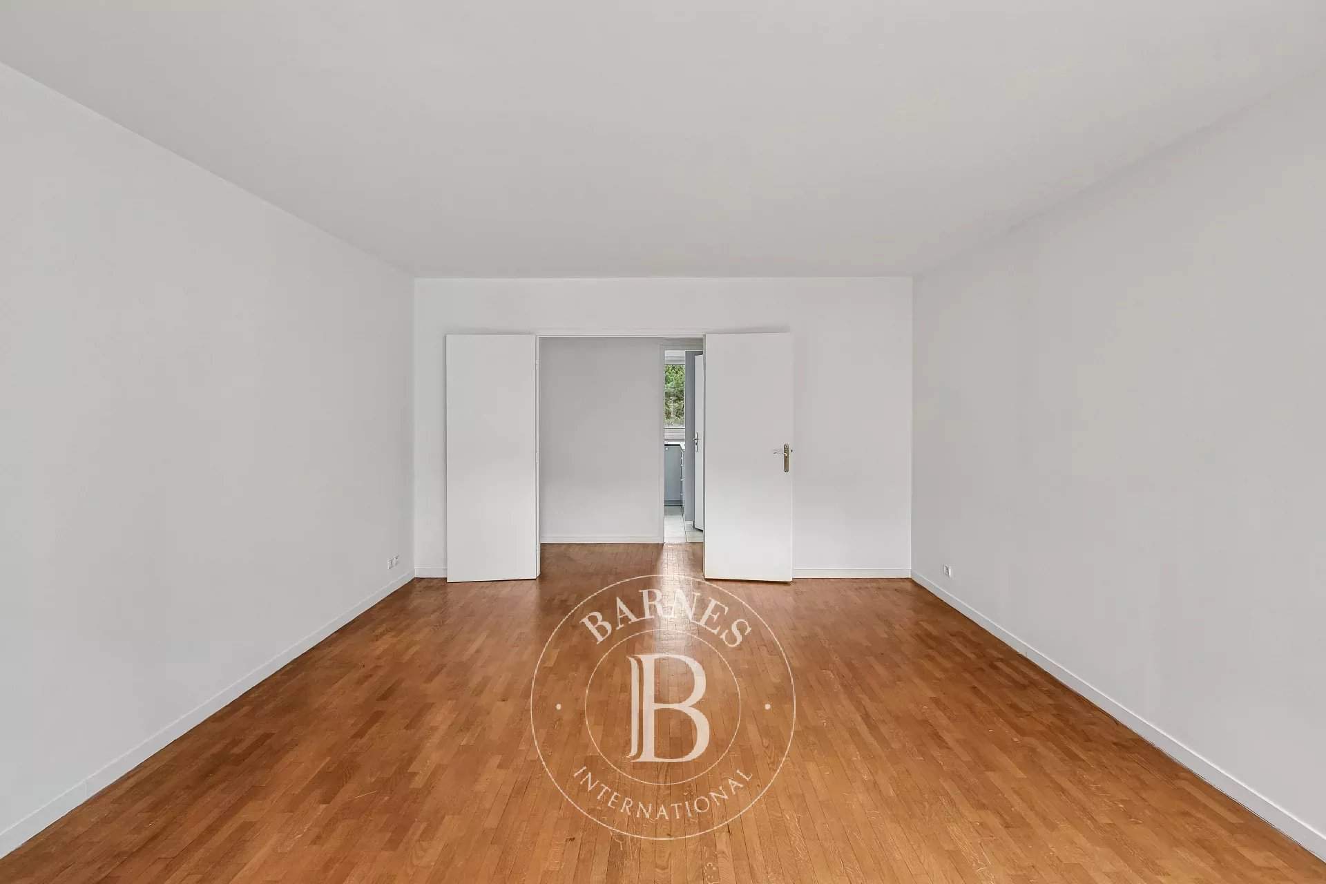 Paris  - Appartement 4 Pi&egrave;ces 2 Chambres - picture 3