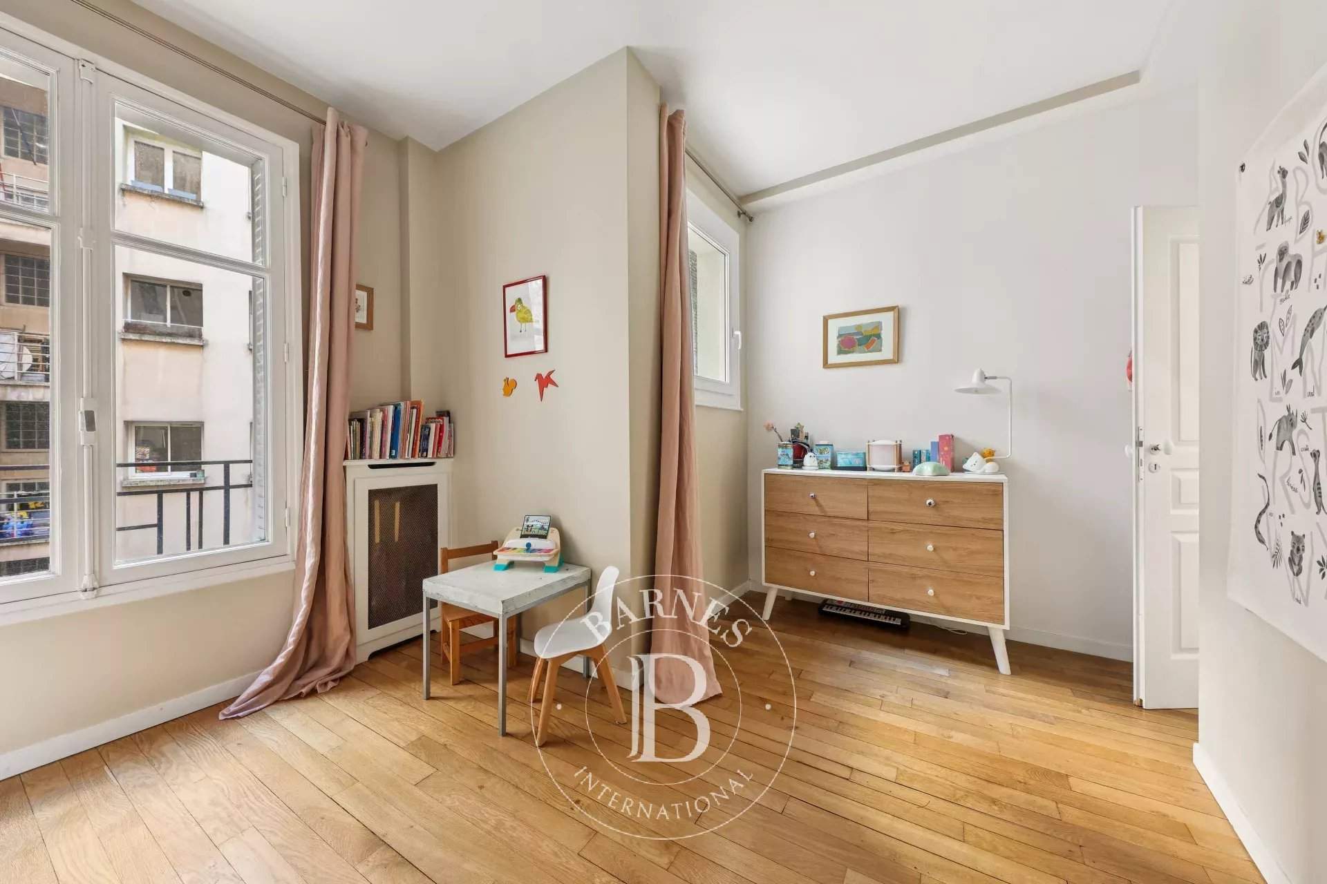 Paris  - Apartment 2 Bedrooms - picture 12