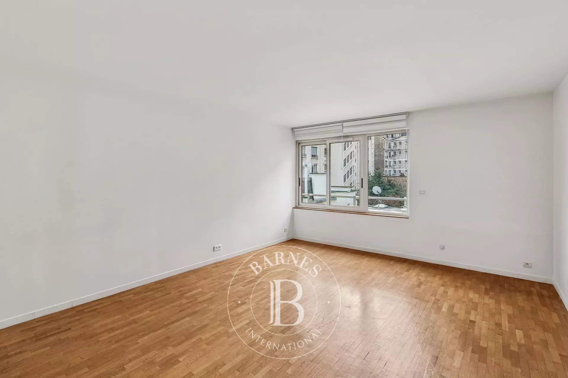 Paris  - Appartement 4 Pi&egrave;ces 2 Chambres - picture 5