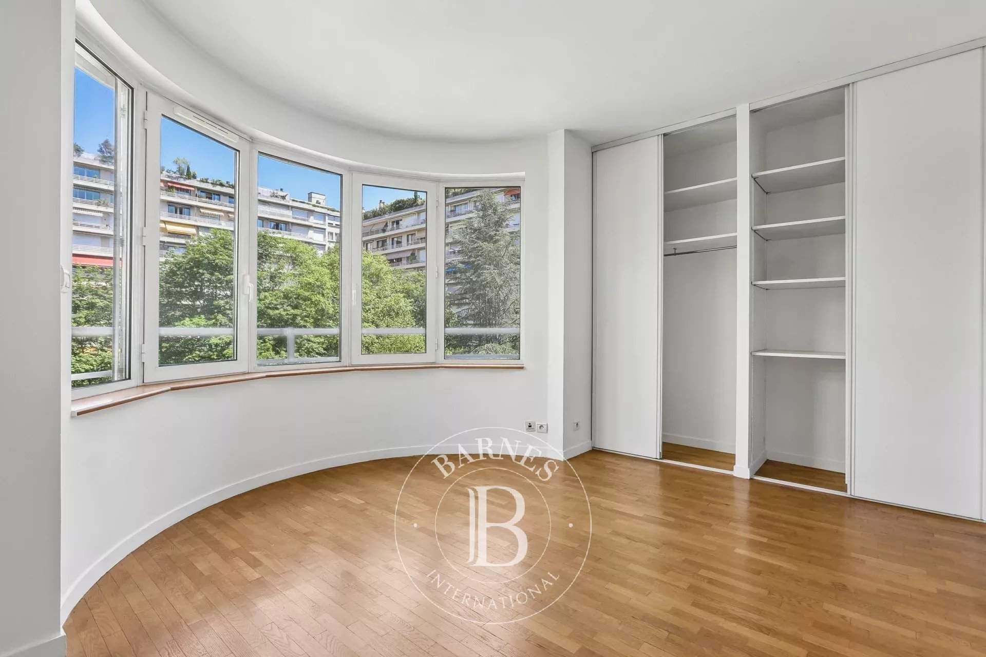 Paris  - Appartement 4 Pi&egrave;ces 2 Chambres - picture 10