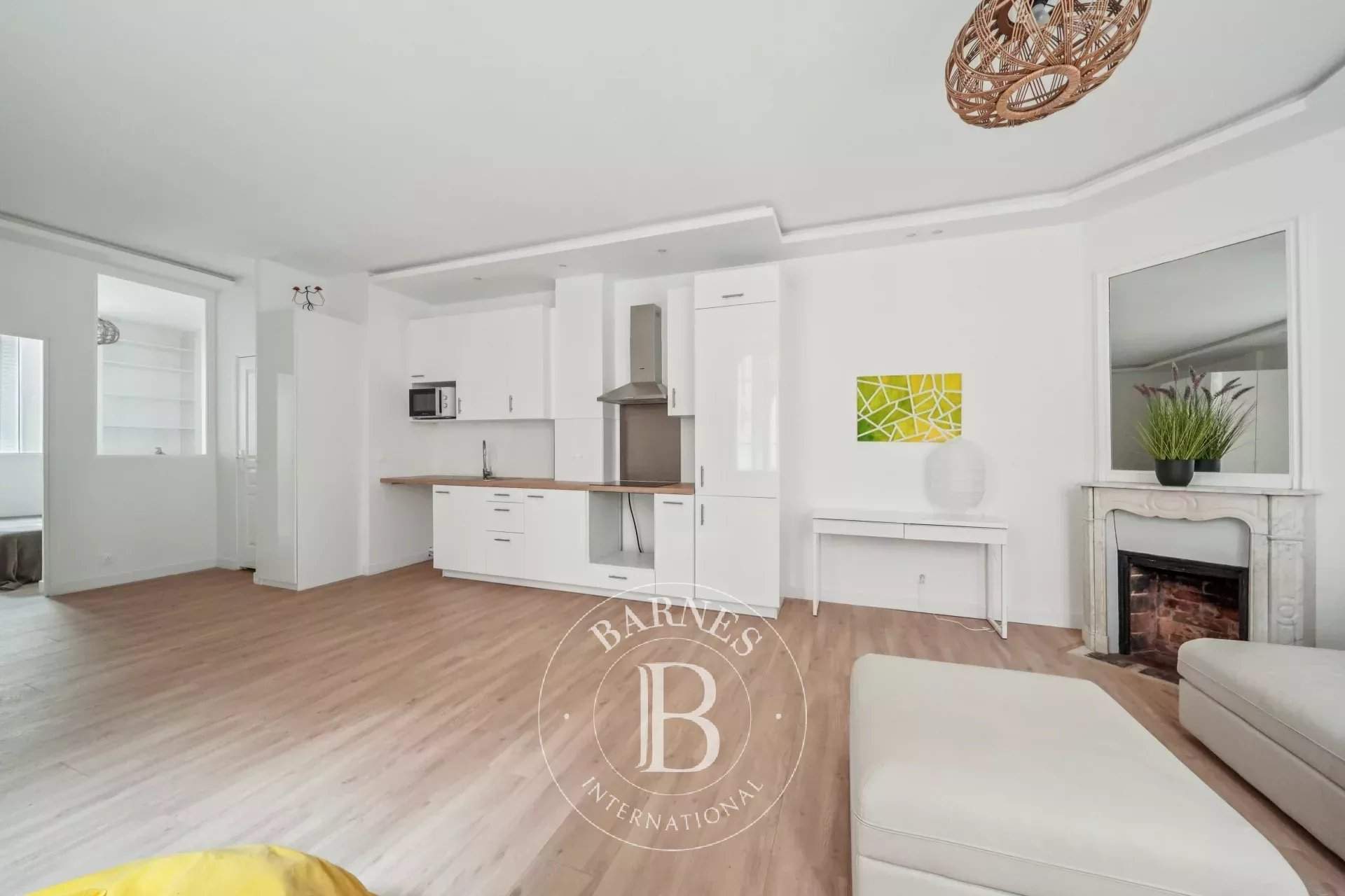 Paris  - Appartement 2 Pièces, 1 Chambre - picture 2