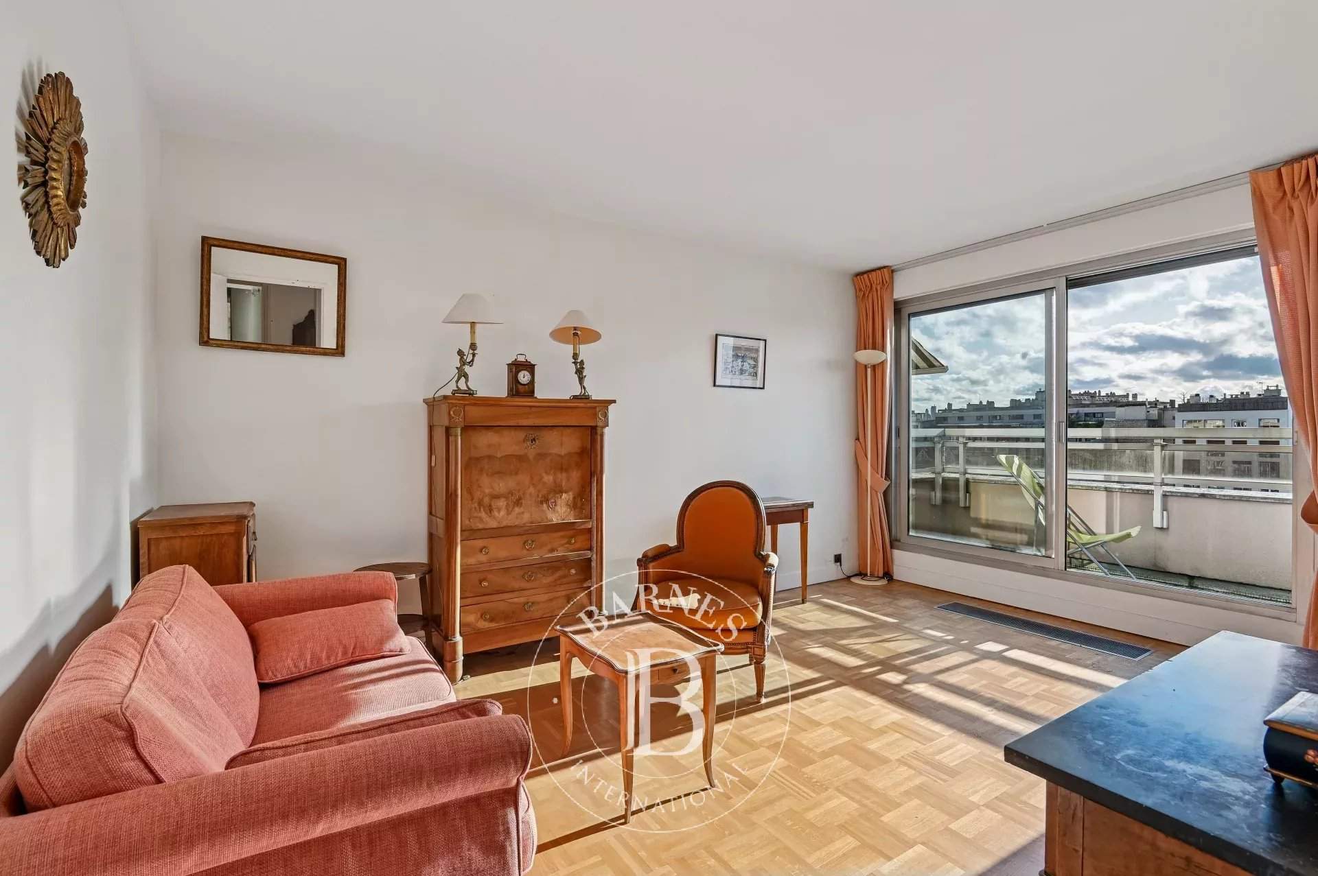 Paris  - Appartement 2 Pi&egrave;ces, 1 Chambre - picture 2