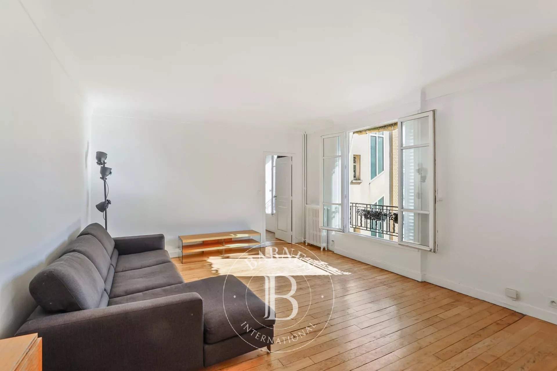 Paris  - Appartement 2 Pi&egrave;ces, 1 Chambre - picture 3