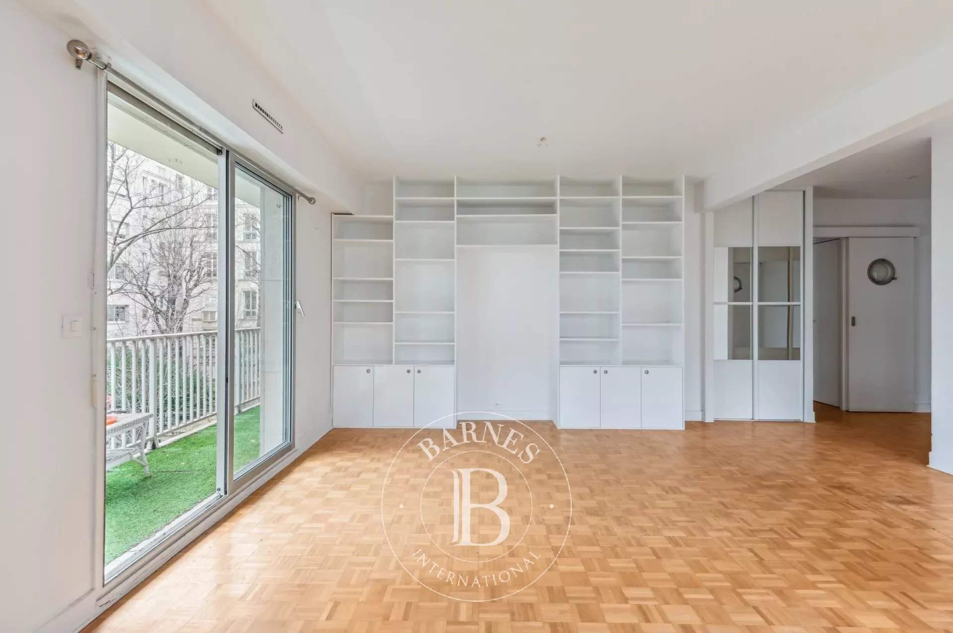 Paris  - Appartement 3 Pi&egrave;ces 2 Chambres - picture 3