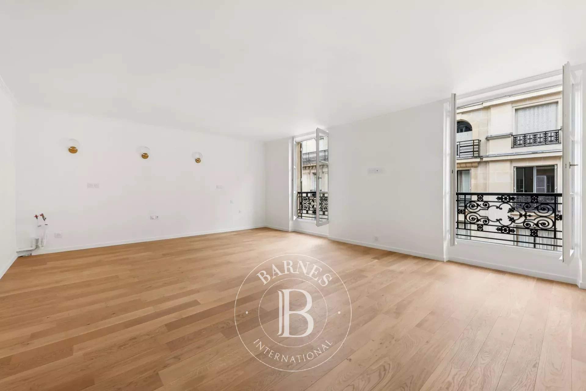 Paris  - Apartment 2 Bedrooms - picture 2