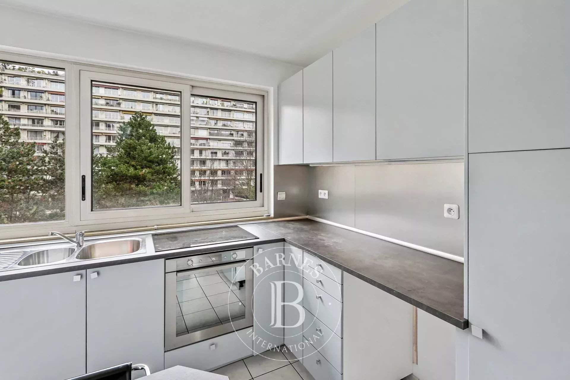 Paris  - Appartement 4 Pi&egrave;ces 2 Chambres - picture 12