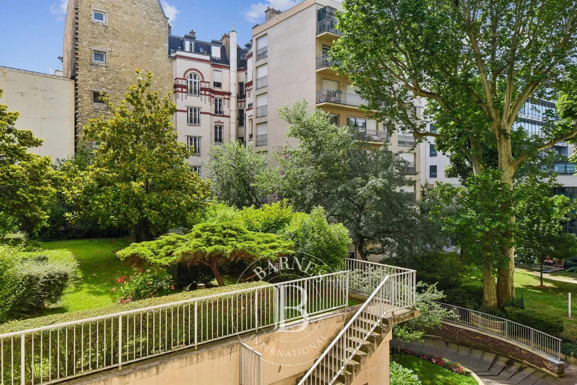 Paris  - Appartement 3 Pi&egrave;ces 2 Chambres - picture 12