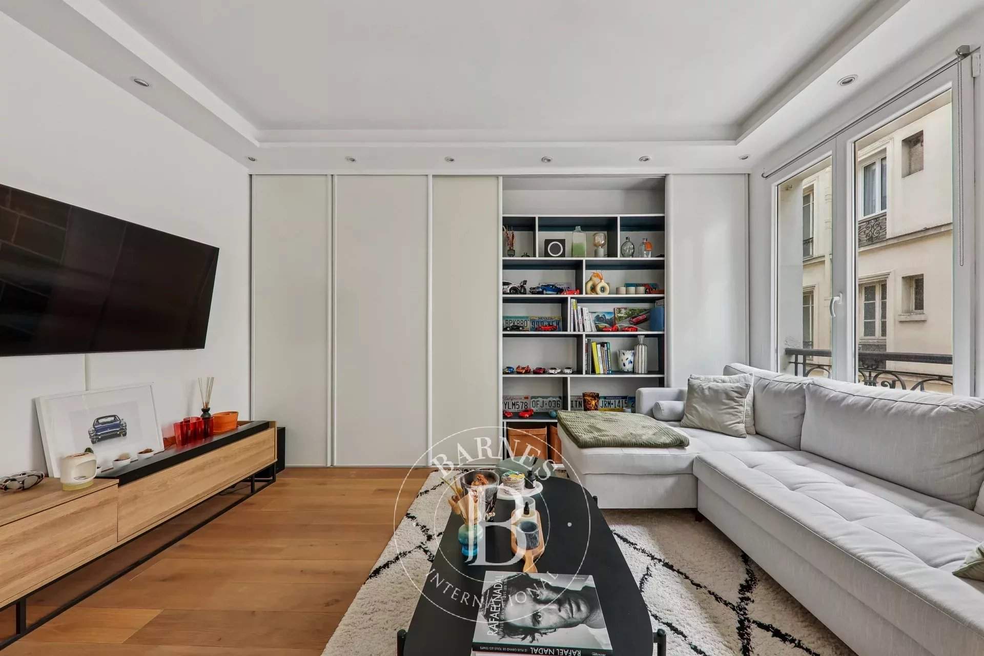 Paris  - Appartement 2 Pi&egrave;ces, 1 Chambre - picture 2